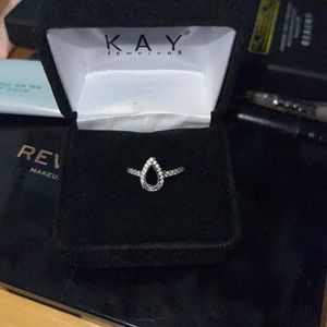 Ring missing a stone easy to replace